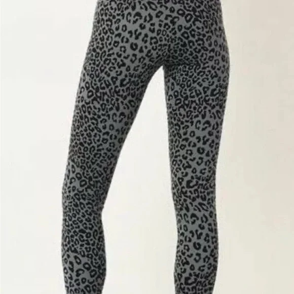 PINK Victoria's Secret Leopard Print Leggings - Black and Gray - Picture 2 of 5